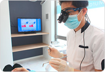 拡大鏡で精密治療に対応します